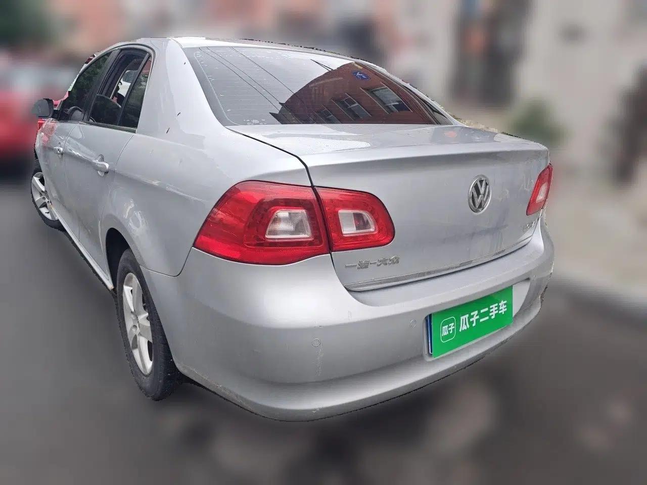 Volkswagen Bora 2011 1.6L Manual Fashion Edition — миниатюра 4