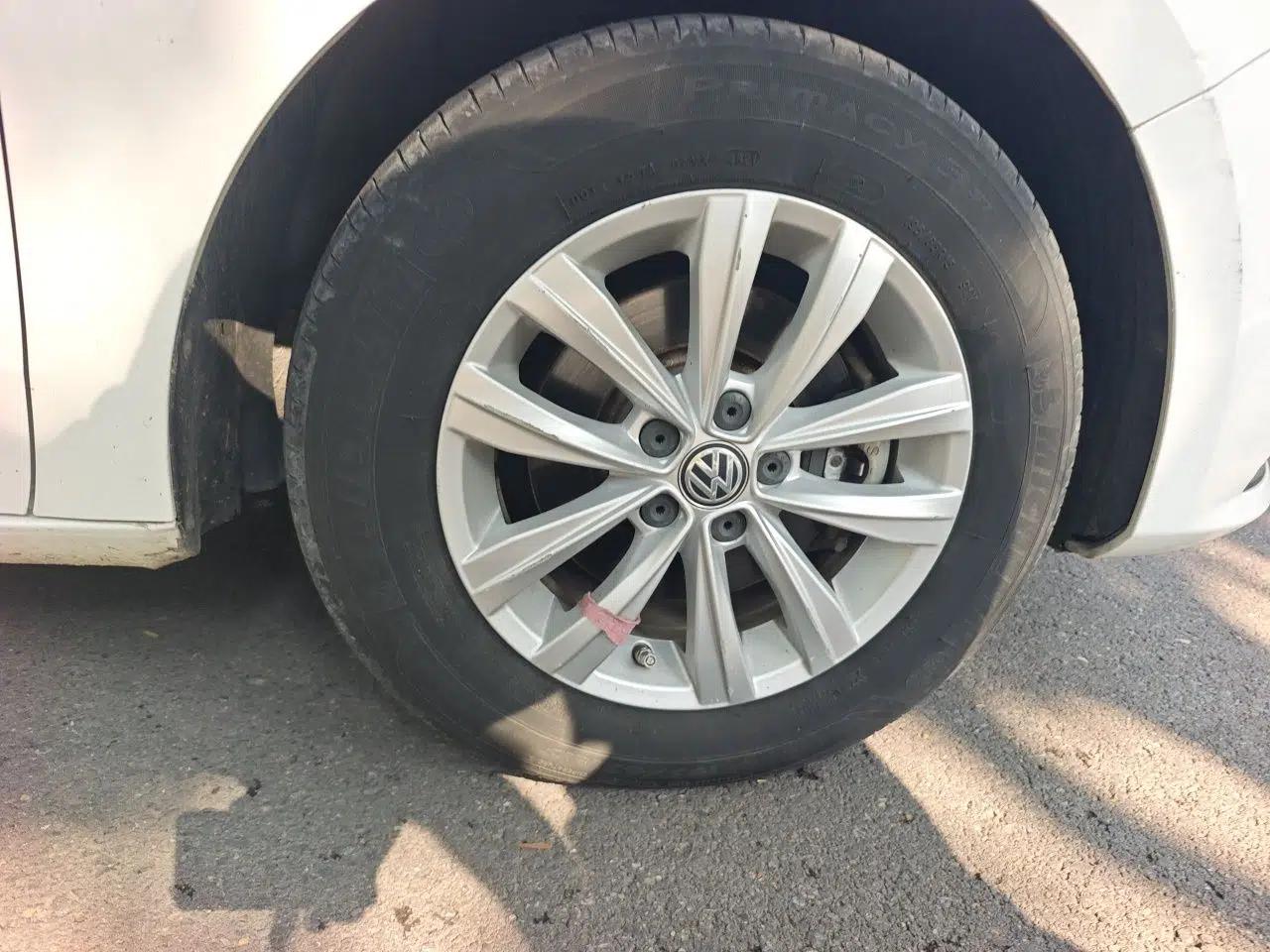 Volkswagen Bora 2016 1.6L Automatic Fashion Model — миниатюра 8