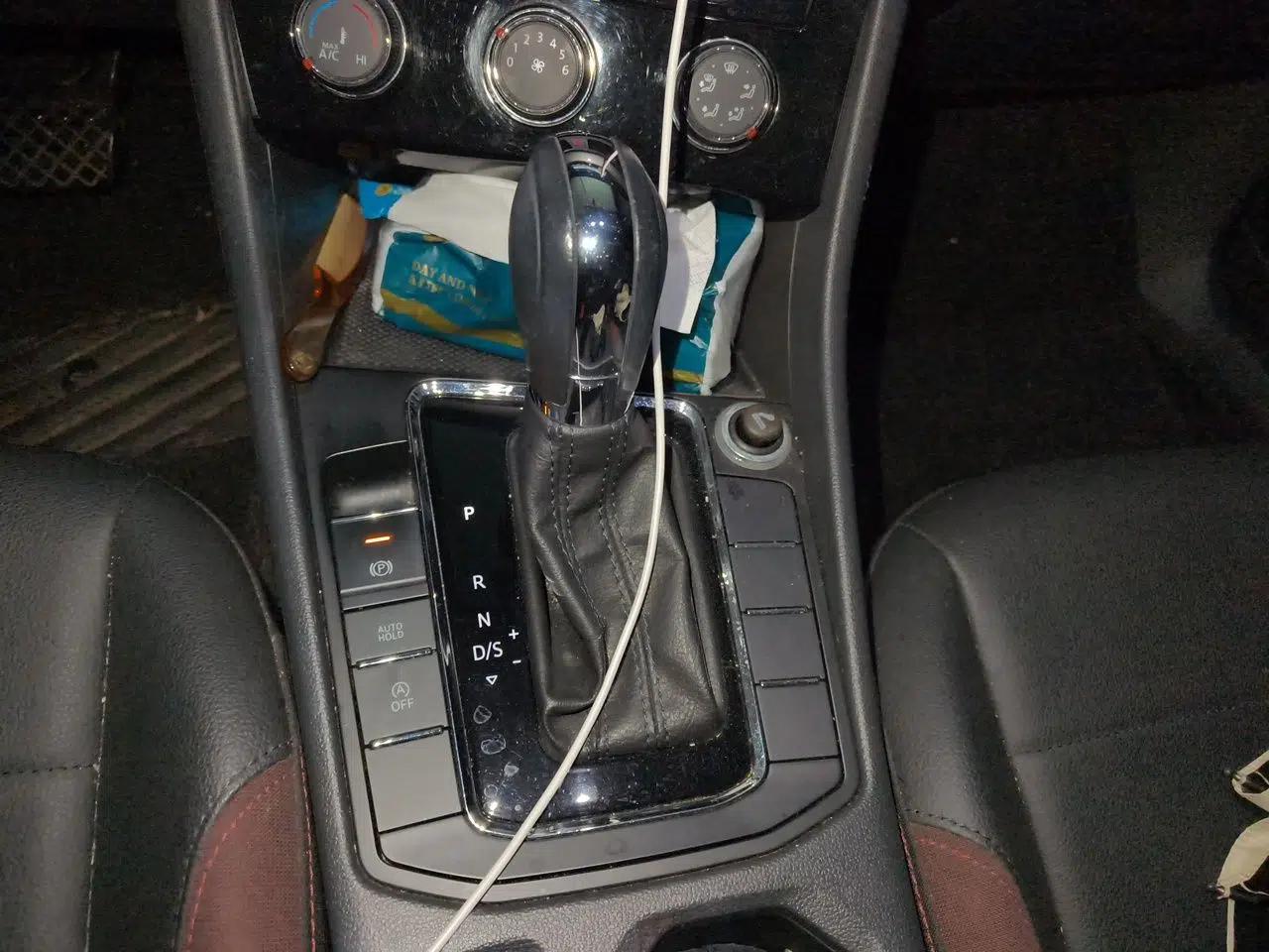 Volkswagen Bora 2020 1.5L Automatic Comfort Model — миниатюра 14