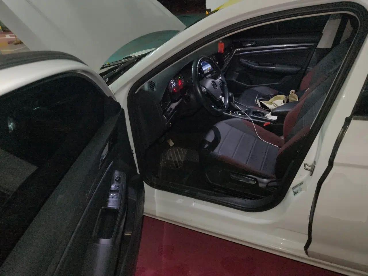 Volkswagen Bora 2020 1.5L Automatic Comfort Model — миниатюра 16