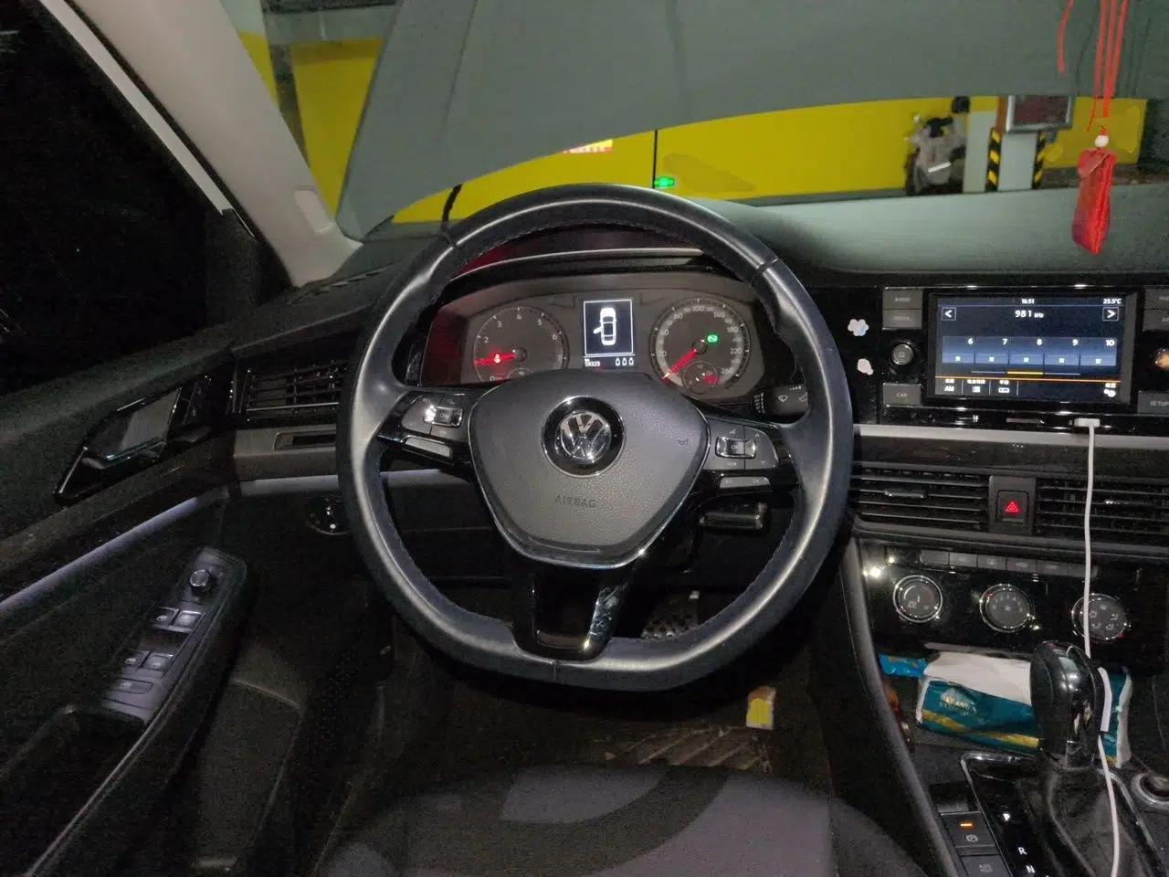 Volkswagen Bora 2020 1.5L Automatic Comfort Model — миниатюра 10