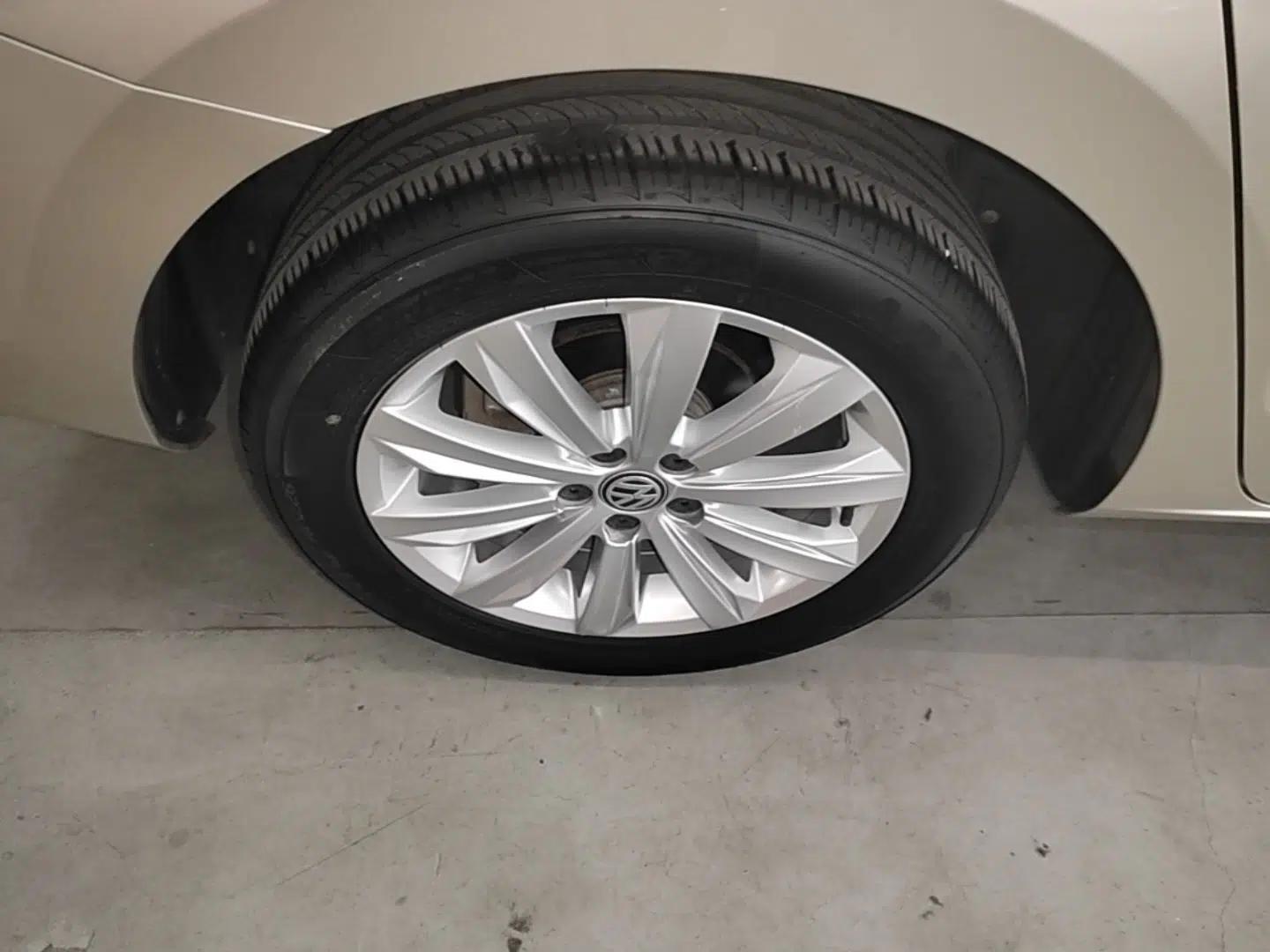 Volkswagen Bora 2019 Bora Legend 1.5L Manual Fashion Edition China VI Standard — миниатюра 11