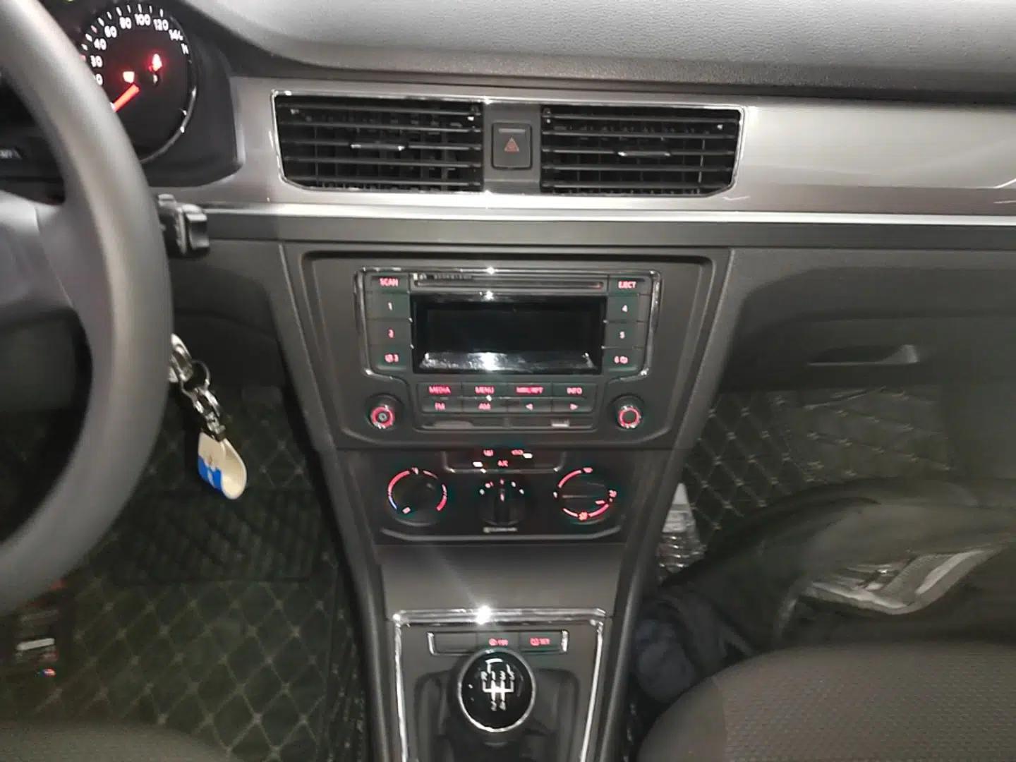 Volkswagen Bora 2019 Bora Legend 1.5L Manual Fashion Edition China VI Standard — миниатюра 15
