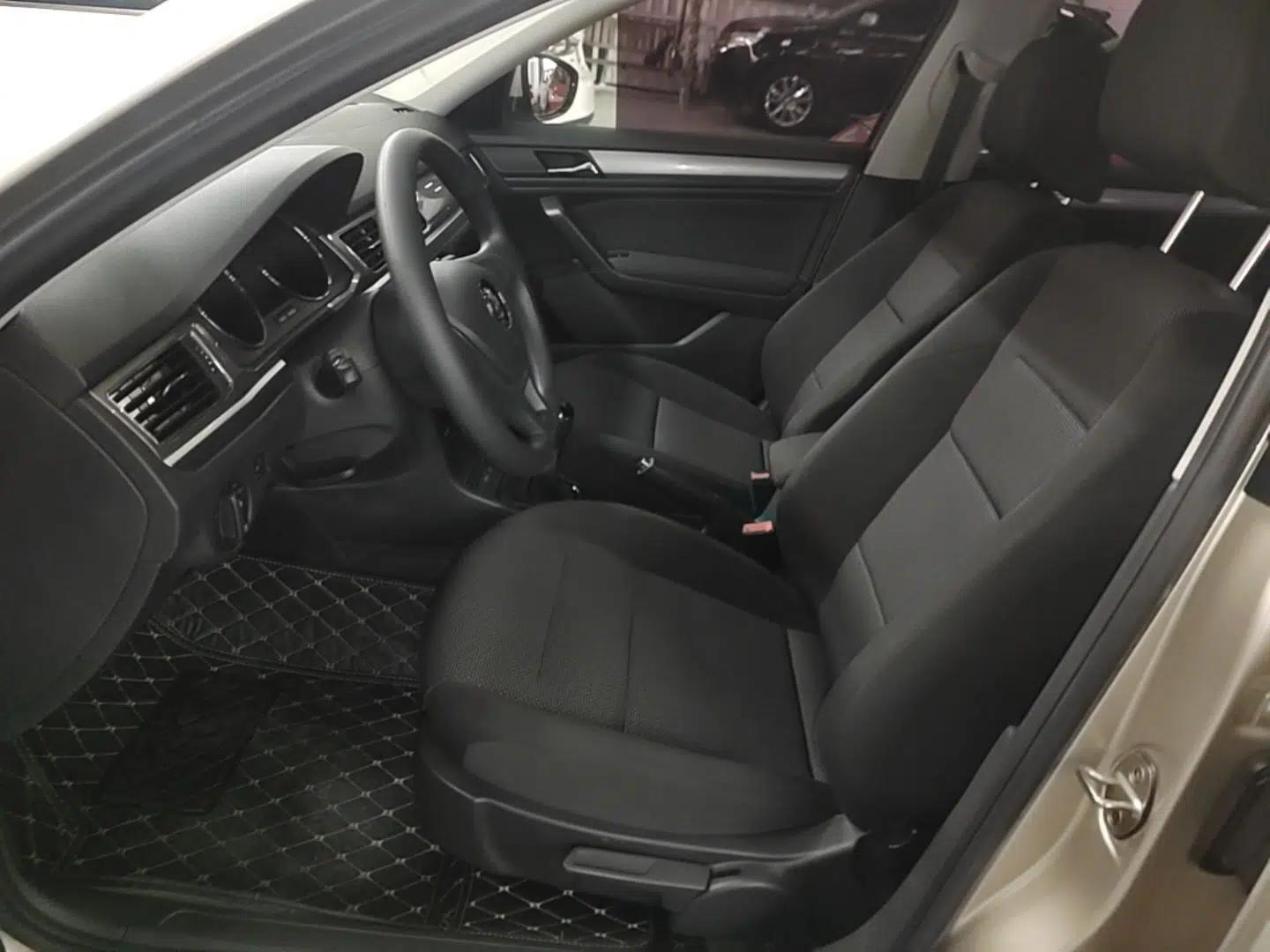 Volkswagen Bora 2019 Bora Legend 1.5L Manual Fashion Edition China VI Standard — миниатюра 17