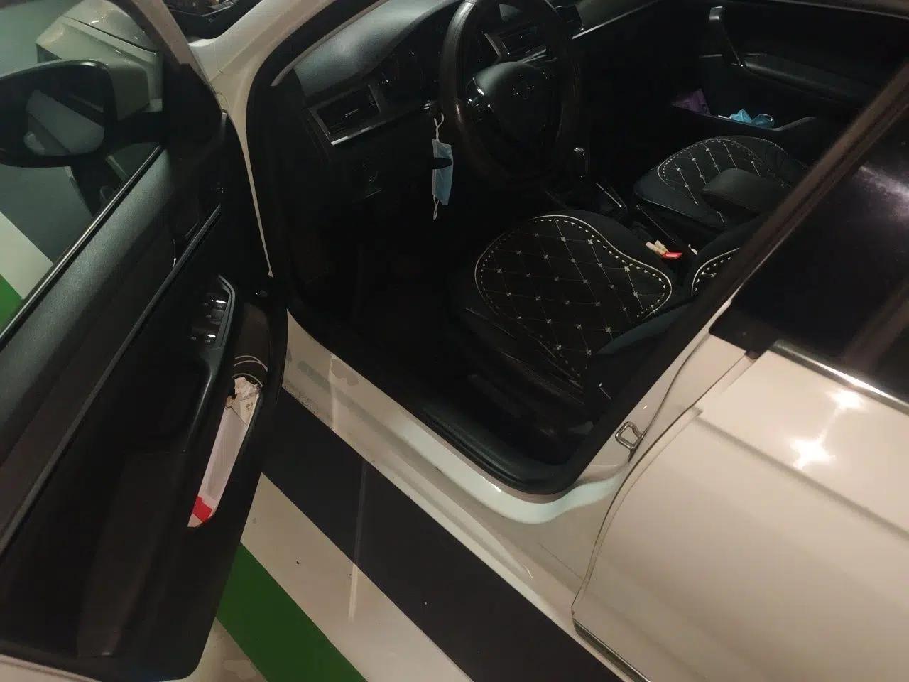 Volkswagen Bora 2018 1.5L Automatic Comfort Model — миниатюра 13