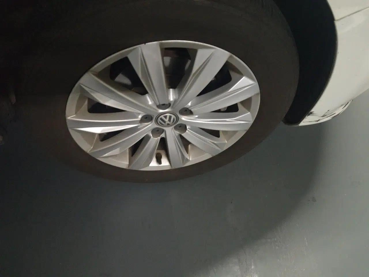 Volkswagen Bora 2018 1.5L Automatic Comfort Model — миниатюра 5