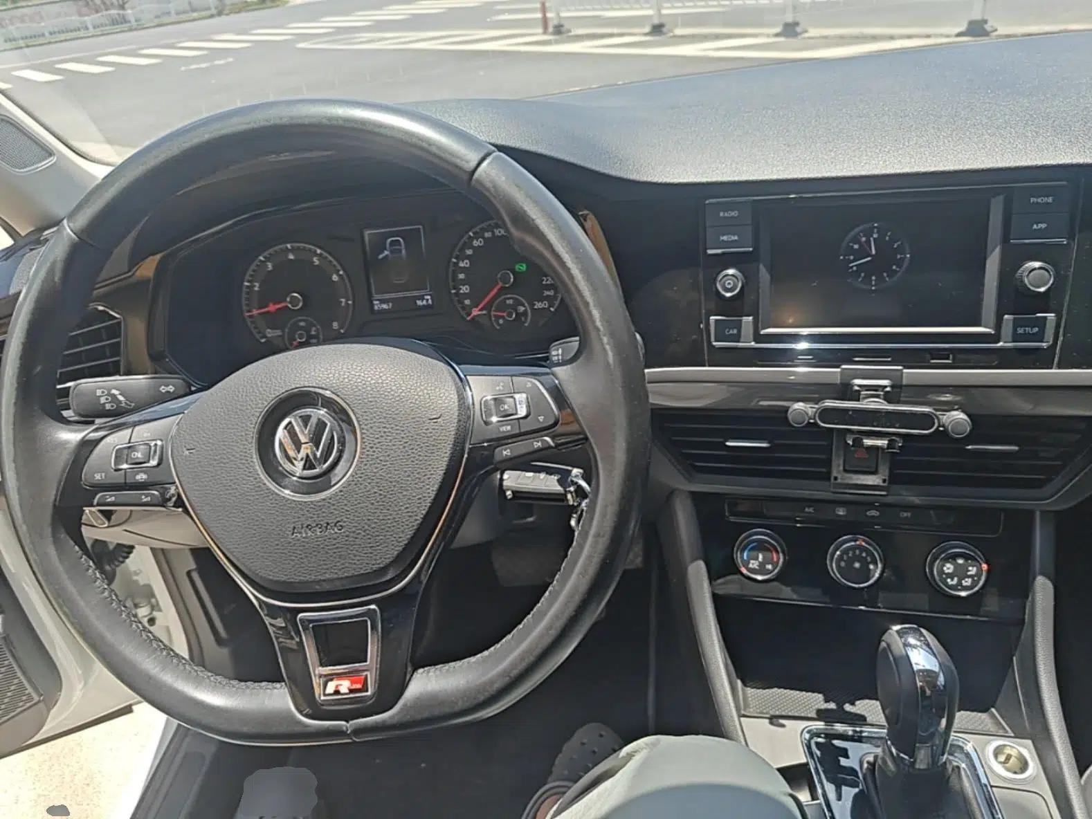 Volkswagen Bora 2019 Revised Version 1.5L Automatic Comfort Edition China VI Standard — миниатюра 12