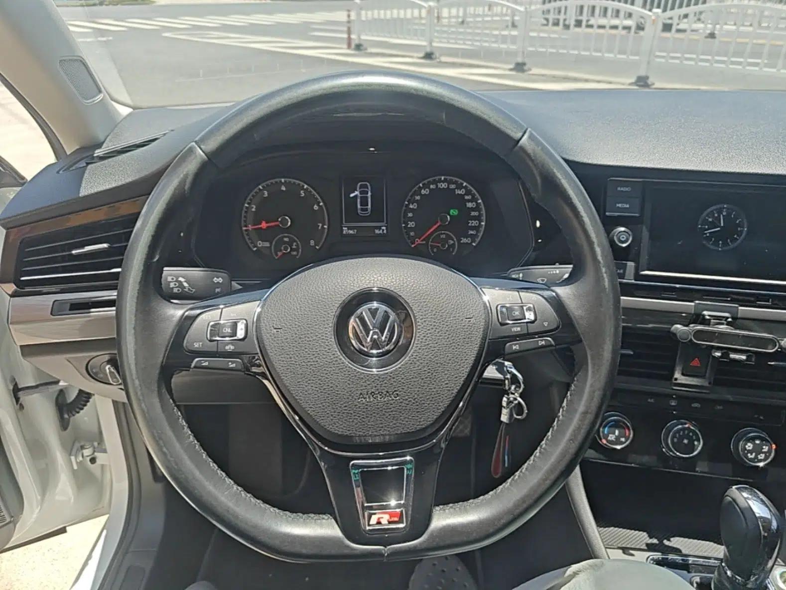 Volkswagen Bora 2019 Revised Version 1.5L Automatic Comfort Edition China VI Standard — миниатюра 13