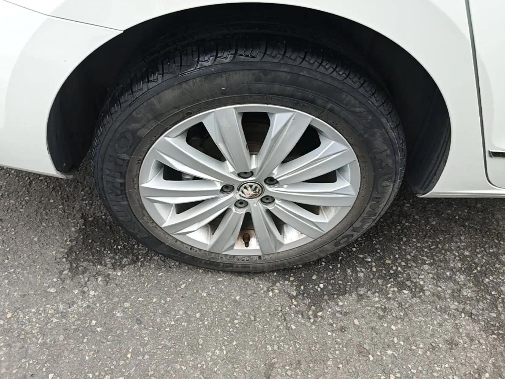 Volkswagen Bora 2017 1.6L Manual Comfort Model — миниатюра 11
