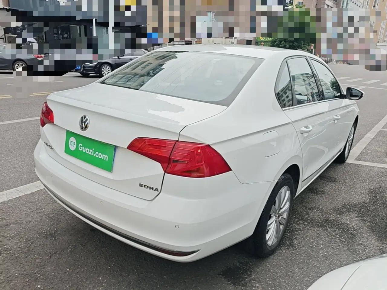 Volkswagen Bora 2017 1.6L Manual Comfort Model — миниатюра 6