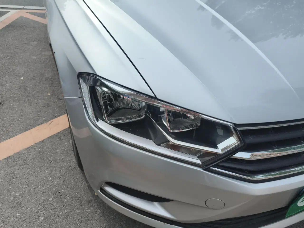 Volkswagen Bora 2017 1.6L Manual Fashion Model — миниатюра 7