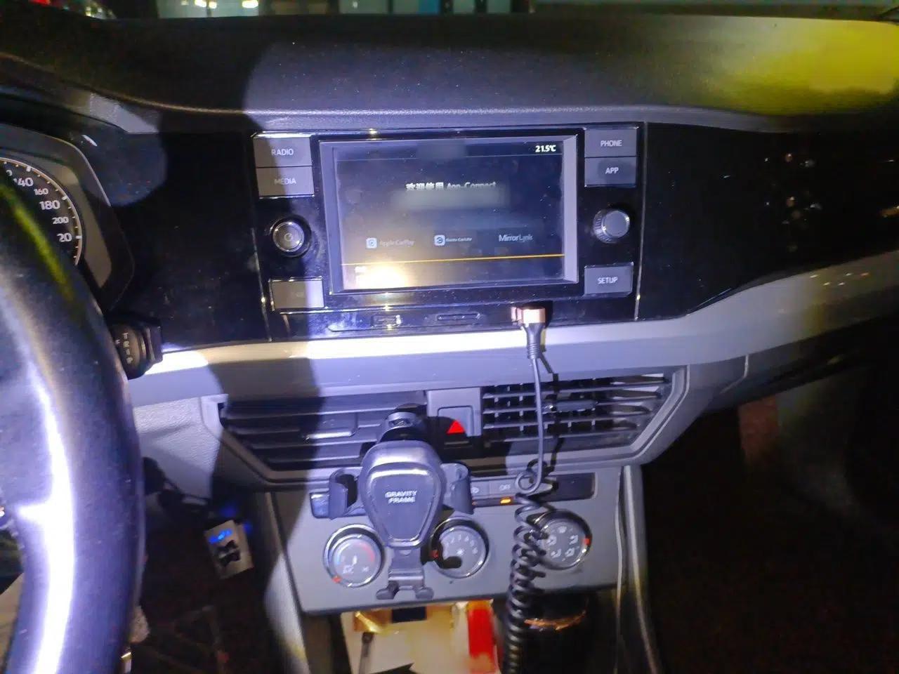 Volkswagen Bora 2019 1.5L Manual Fashion Edition — миниатюра 12