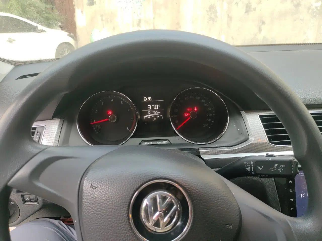 Volkswagen Bora 2016 1.6L Manual Fashion Edition — миниатюра 11