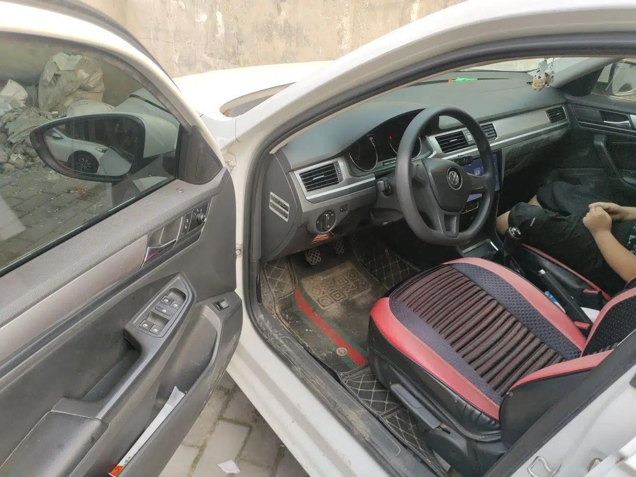 Volkswagen Bora 2016 1.6L Manual Fashion Edition — миниатюра 16