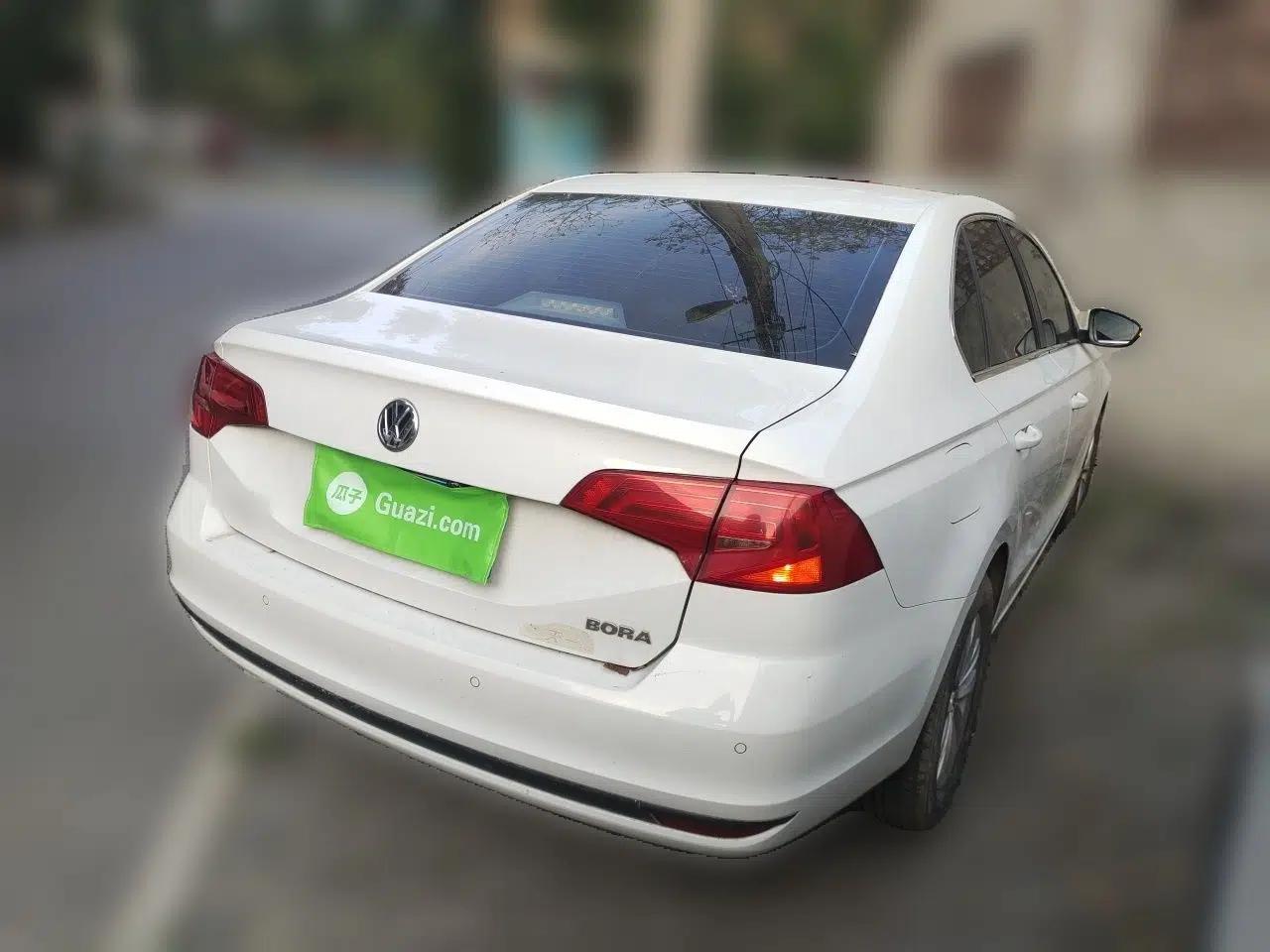 Volkswagen Bora 2016 1.6L Manual Fashion Edition — миниатюра 6