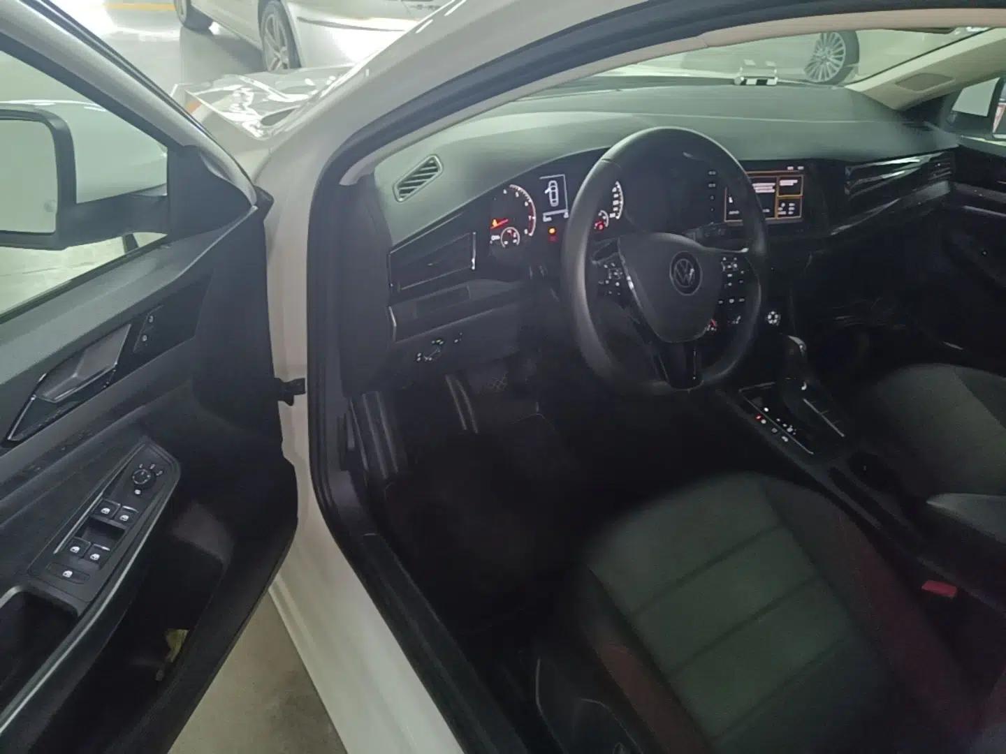 Volkswagen Bora 2021 1.5L Automatic Comfort Smart Connect Edition — миниатюра 18