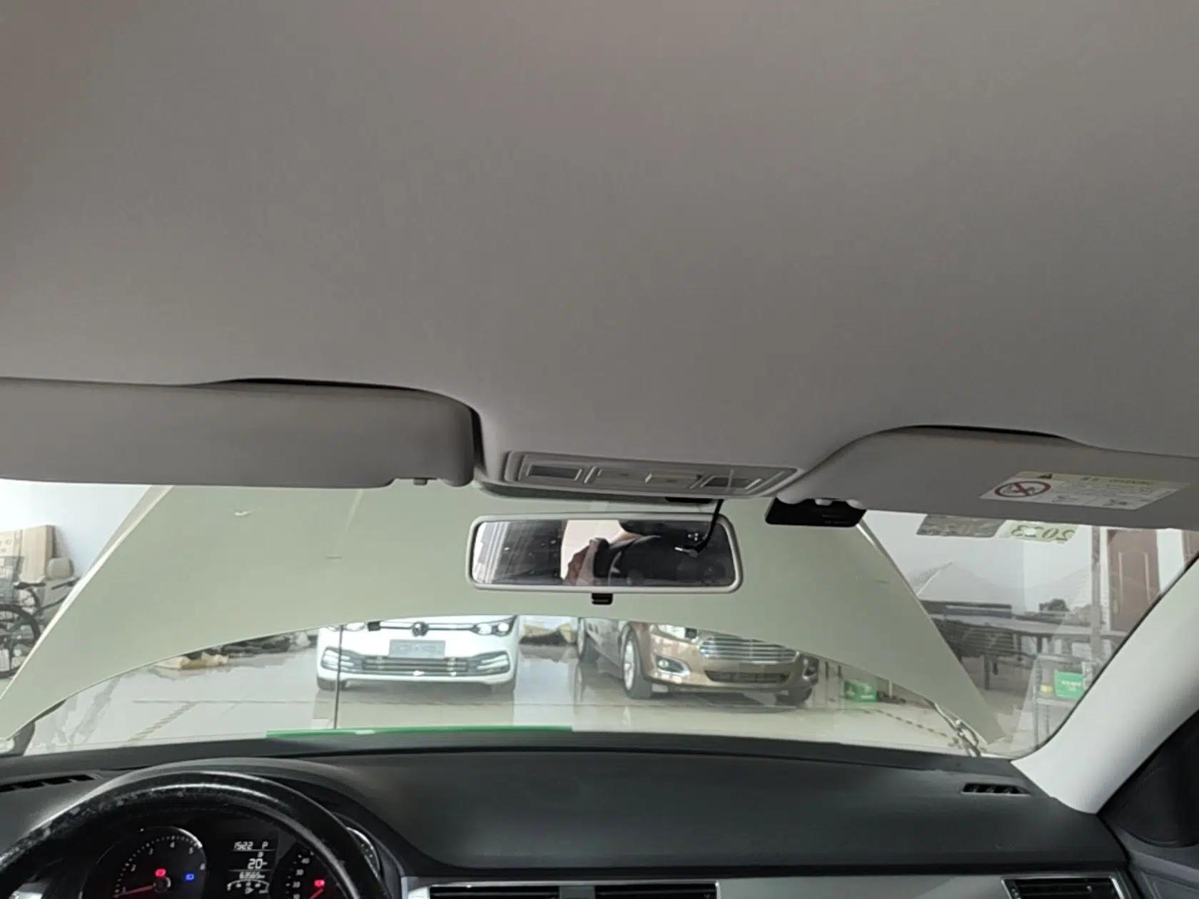 Volkswagen Bora 2018 1.5L Automatic Fashion Model — миниатюра 21