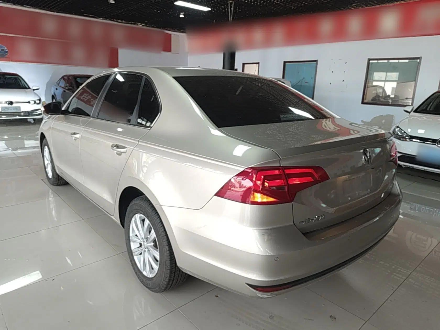 Volkswagen Bora 2018 1.5L Automatic Fashion Model — миниатюра 4