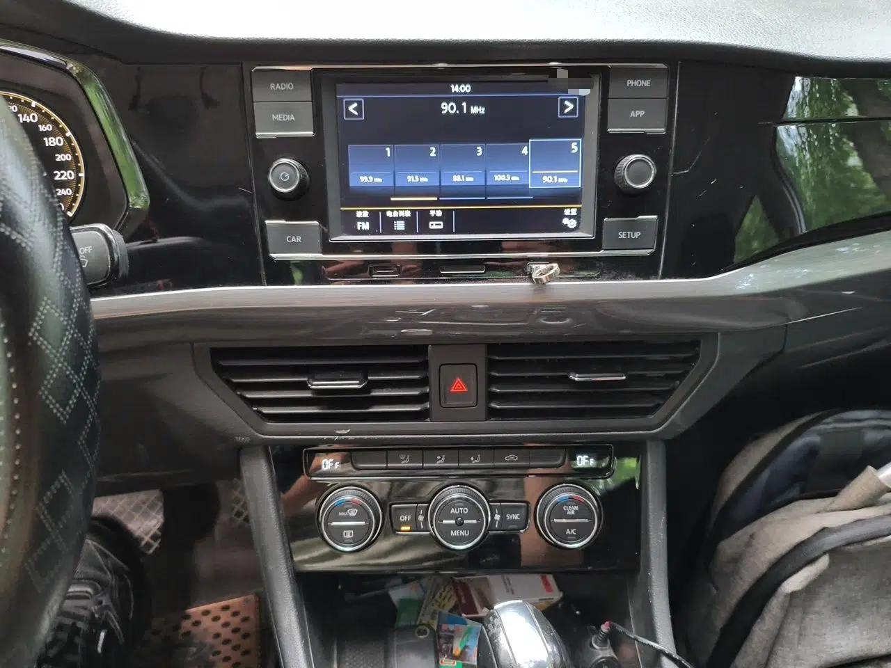 Volkswagen Bora 2019 Revised Version 1.5L Automatic Elite Edition China VI Standard — миниатюра 13