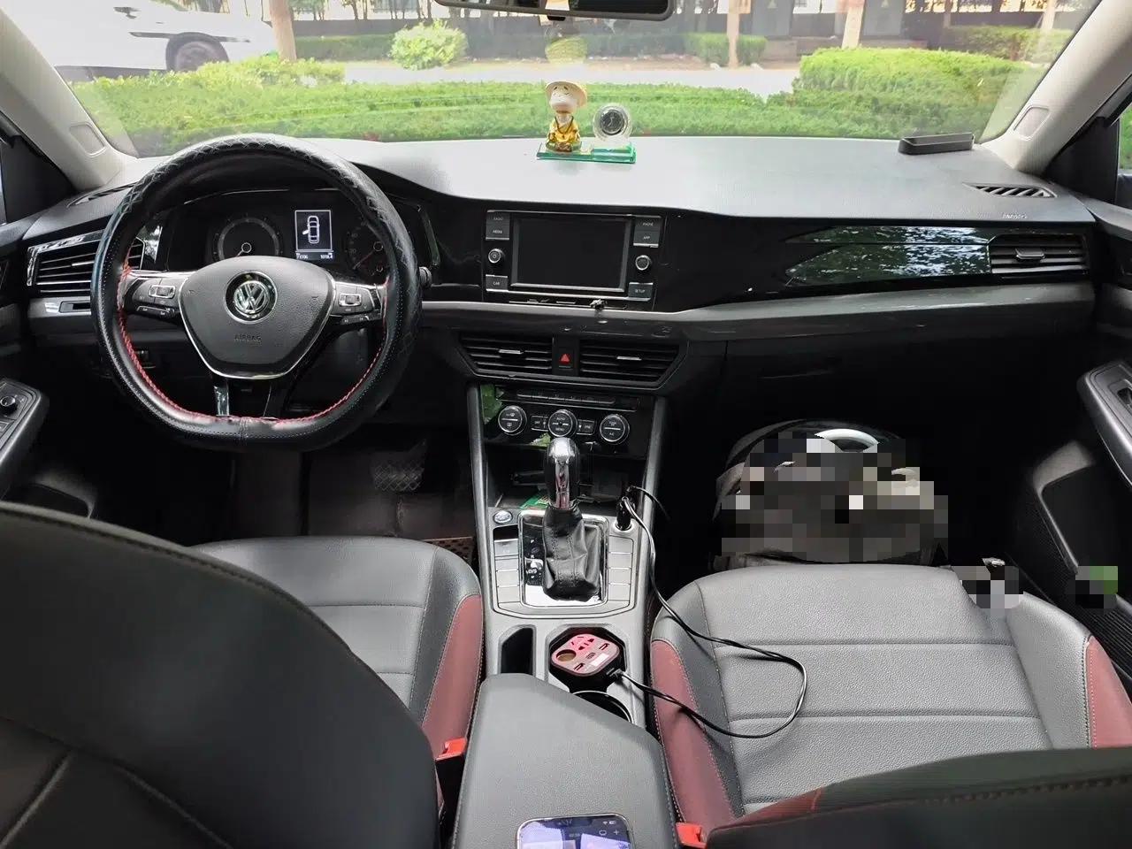 Volkswagen Bora 2019 Revised Version 1.5L Automatic Elite Edition China VI Standard — миниатюра 9
