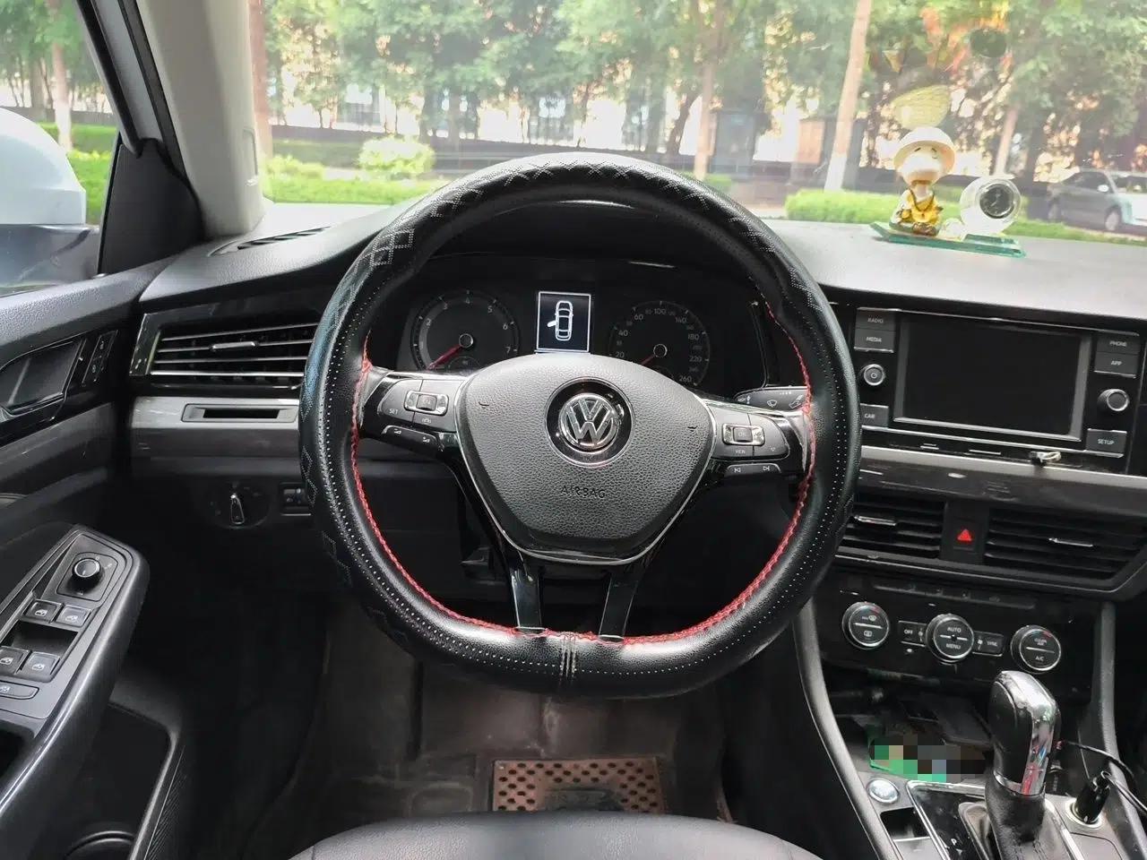 Volkswagen Bora 2019 Revised Version 1.5L Automatic Elite Edition China VI Standard — миниатюра 10