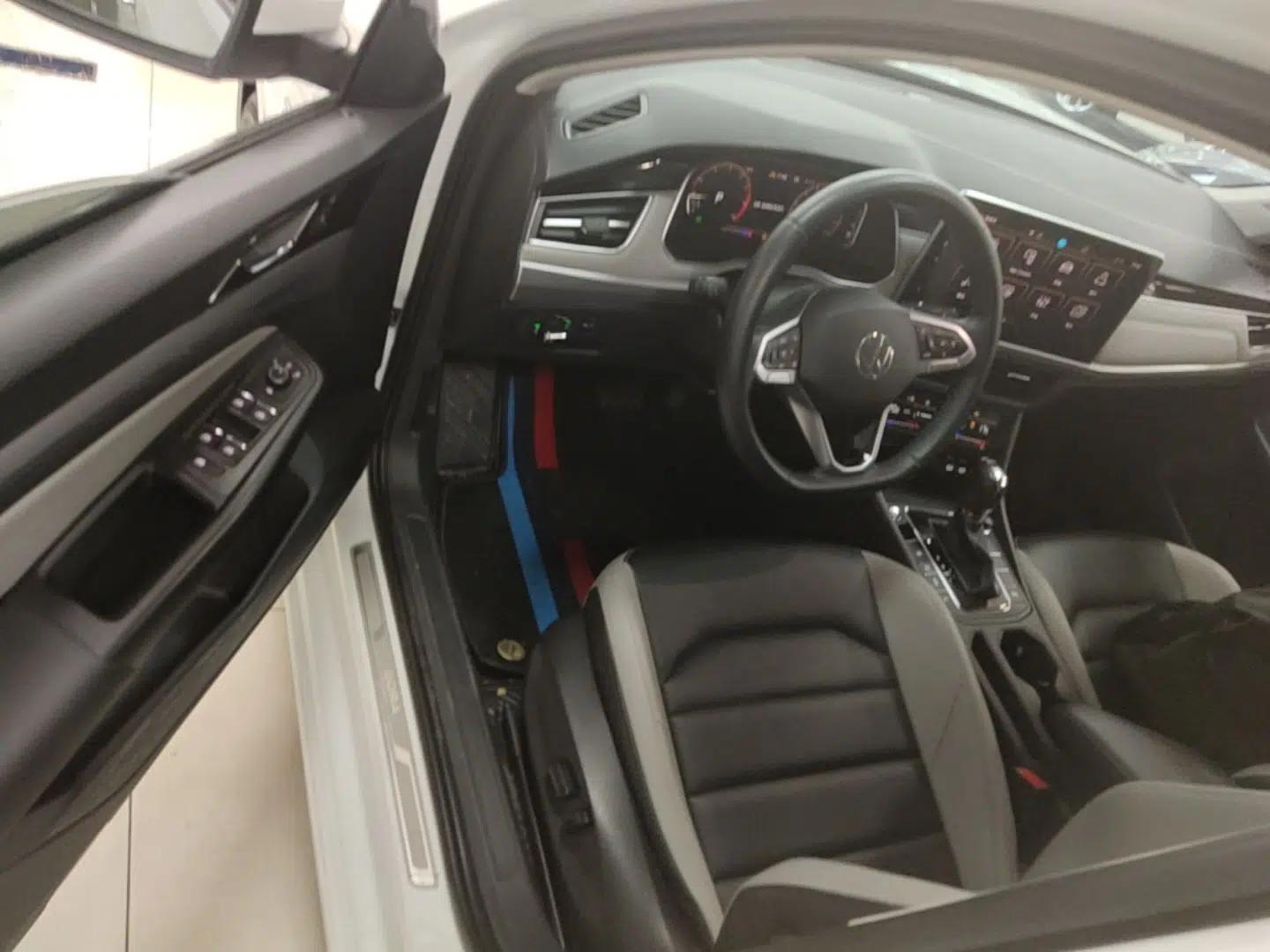 Volkswagen Bora 2023 300TSI DSG Prestige Edition — миниатюра 23