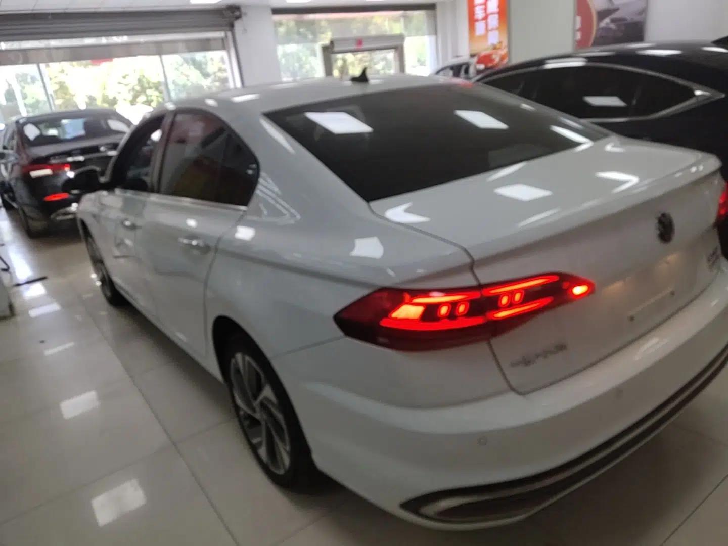 Volkswagen Bora 2023 300TSI DSG Prestige Edition — миниатюра 4