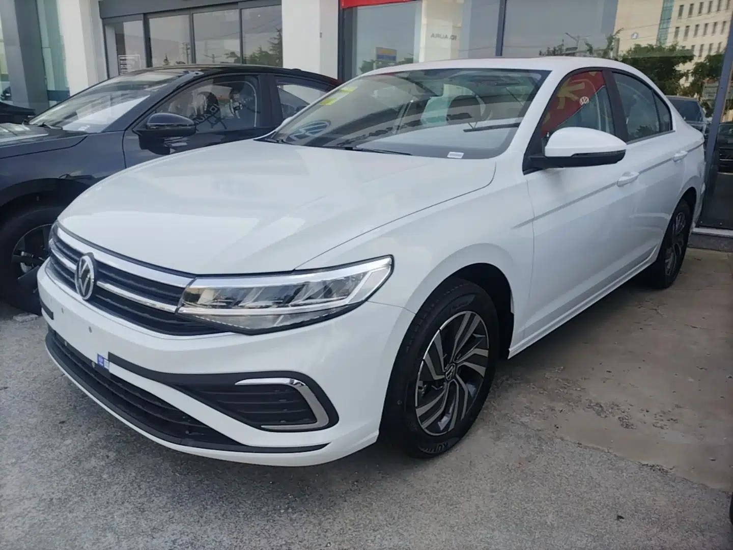 Volkswagen Bora 2026 200TSI DSG Yuexing Navigation Edition — миниатюра 1