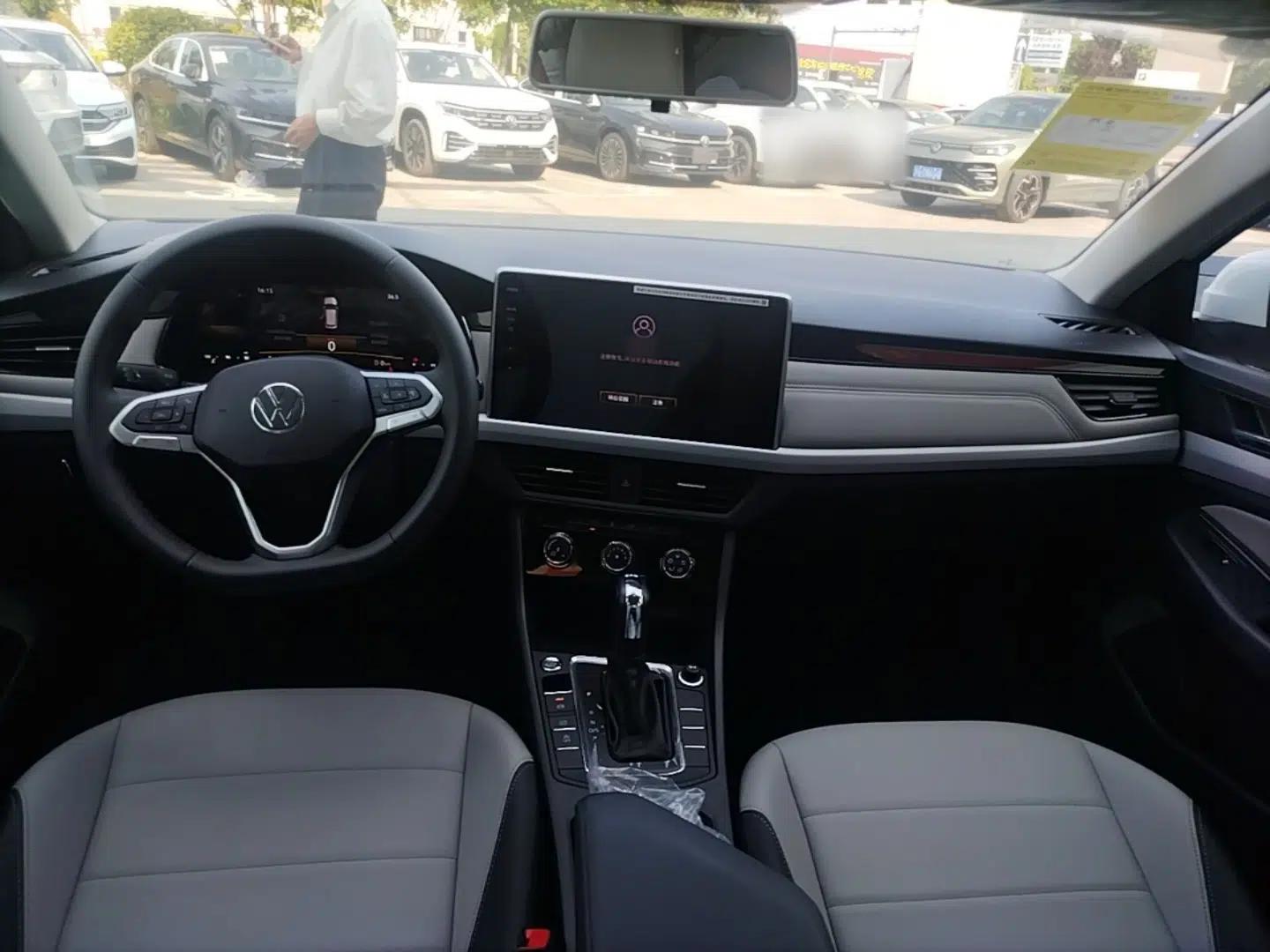 Volkswagen Bora 2026 200TSI DSG Yuexing Navigation Edition — миниатюра 12