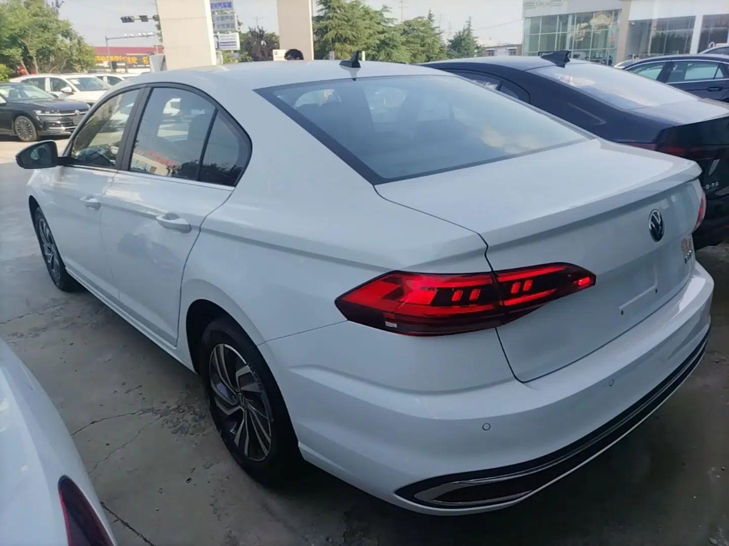 Volkswagen Bora 2026 200TSI DSG Yuexing Navigation Edition — миниатюра 4
