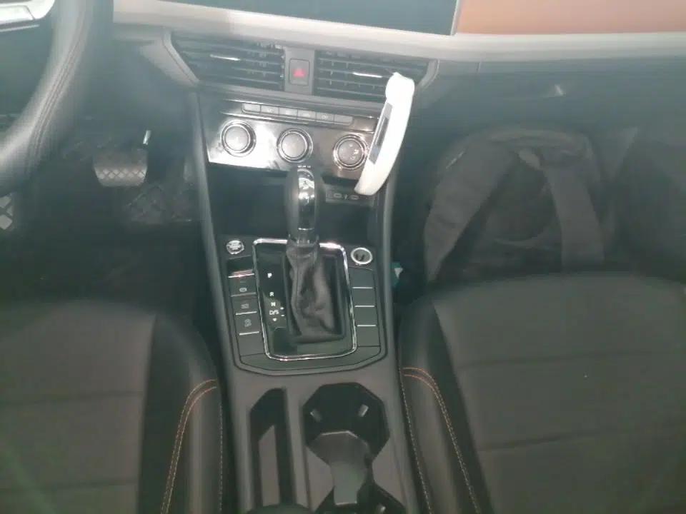 Volkswagen Bora 2025 200TSI DSG Enjoy Driving Navigation Edition — миниатюра 16