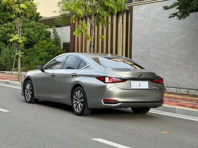 Lexus ES 2018 200 Premium Edition (China VI Emission Standard) — миниатюра 3