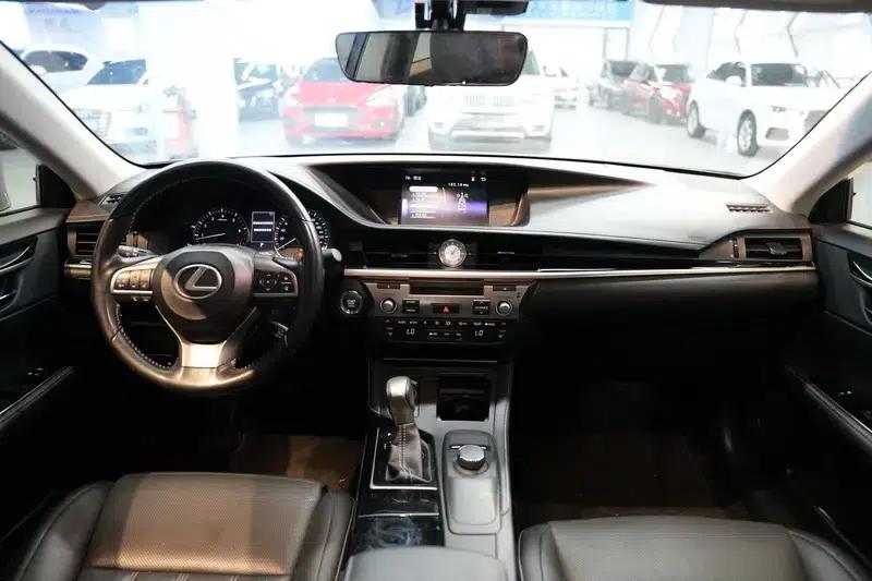 Lexus ES 2015 200 Comfort Edition — миниатюра 11