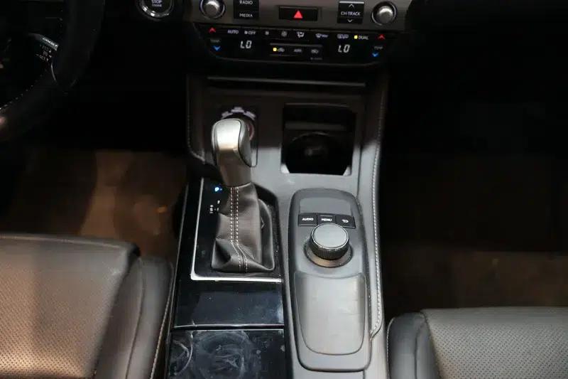 Lexus ES 2015 200 Comfort Edition — миниатюра 14