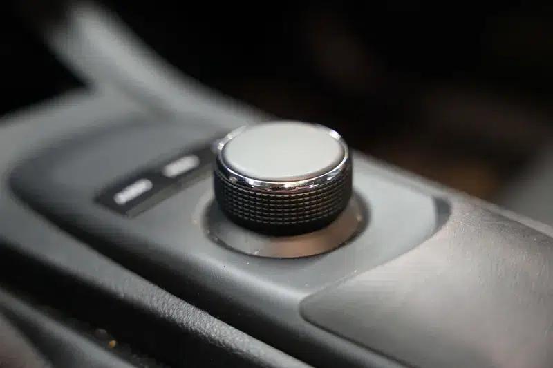 Lexus ES 2015 200 Comfort Edition — миниатюра 19