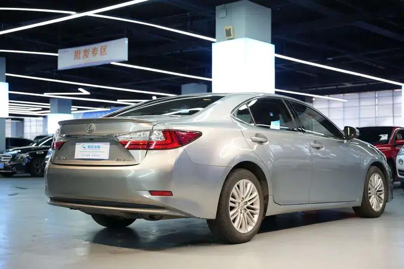 Lexus ES 2015 200 Comfort Edition — миниатюра 6
