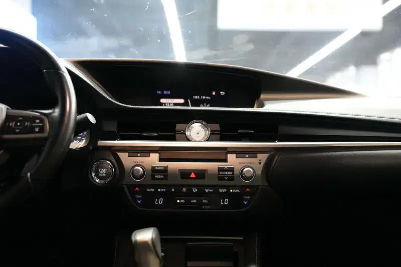 Lexus ES 2015 200 Comfort Edition — миниатюра 10