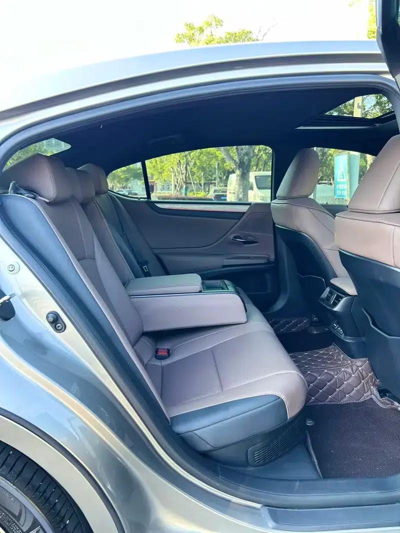 Lexus ES 2025 300h Premium Edition — миниатюра 7
