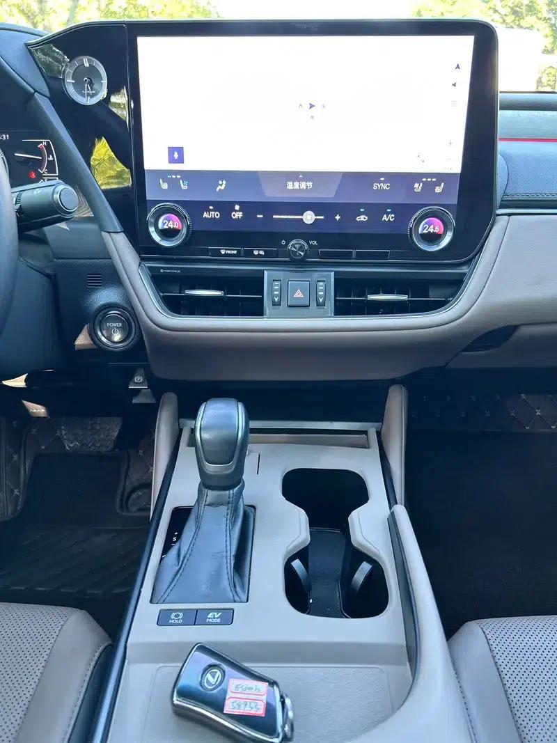 Lexus ES 2025 300h Premium Edition — миниатюра 9