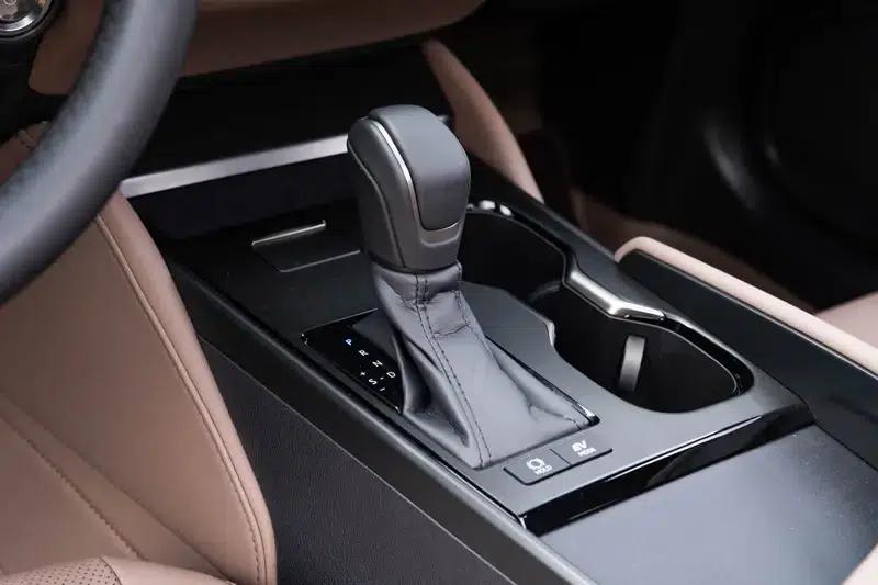 Lexus ES 2025 300h Premium Edition — миниатюра 15