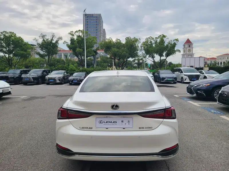 Lexus ES 2021 Model 200 Premium Edition — миниатюра 5