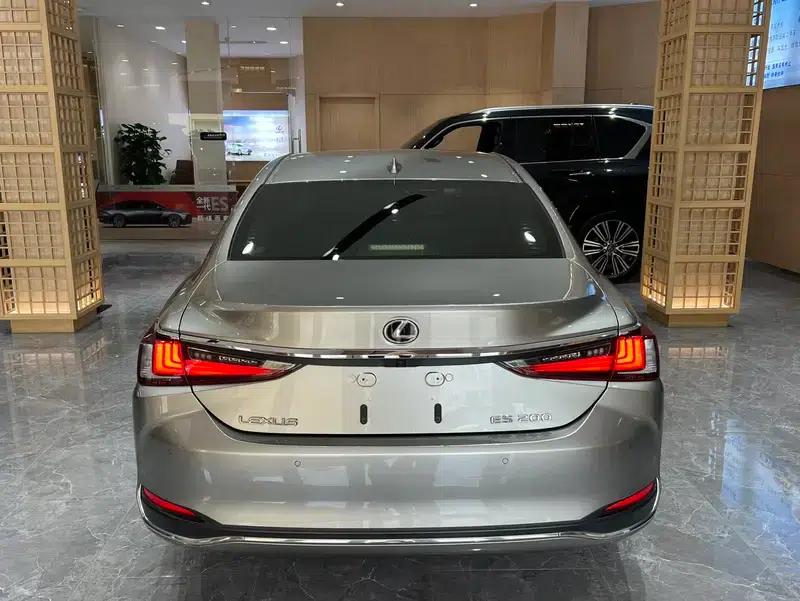 Lexus ES 2022 200 Premium Edition — миниатюра 4