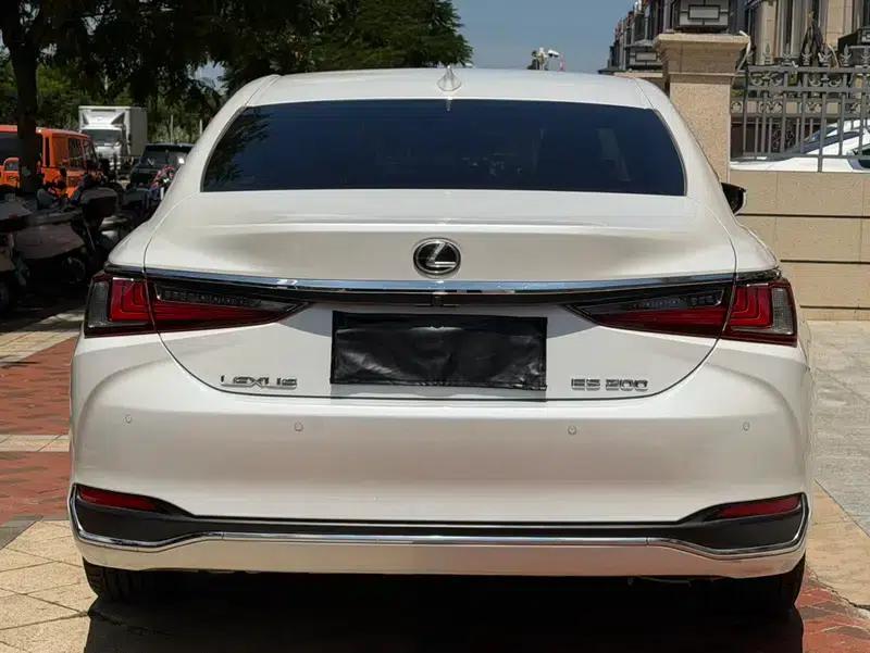 Lexus ES 2022 200 Premium Edition — миниатюра 5