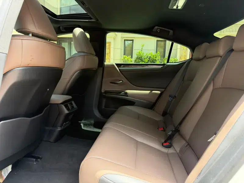 Lexus ES 2022 200 Premium Edition — миниатюра 9
