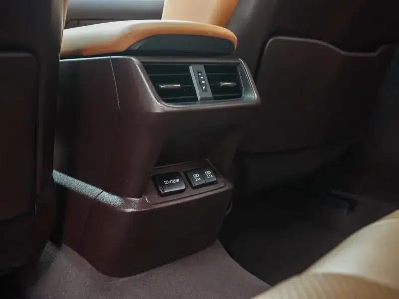 Lexus ES 2020 300h Premium Edition (China V Emission Standard) — миниатюра 10