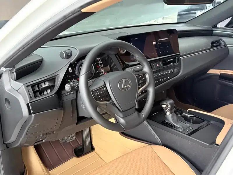 Lexus ES 2022 300h Premium Edition — миниатюра 16