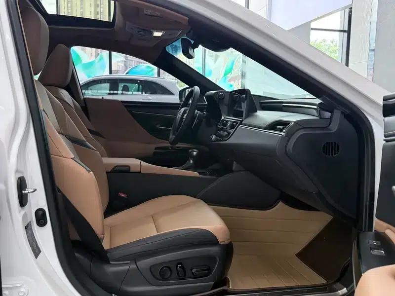 Lexus ES 2022 300h Premium Edition — миниатюра 22