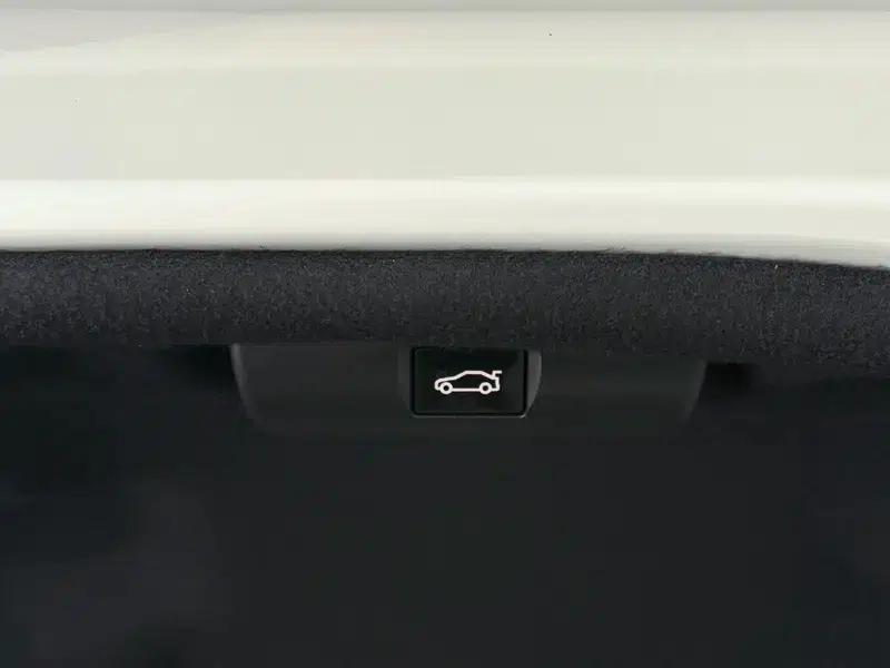 Lexus ES 2022 300h Premium Edition — миниатюра 8