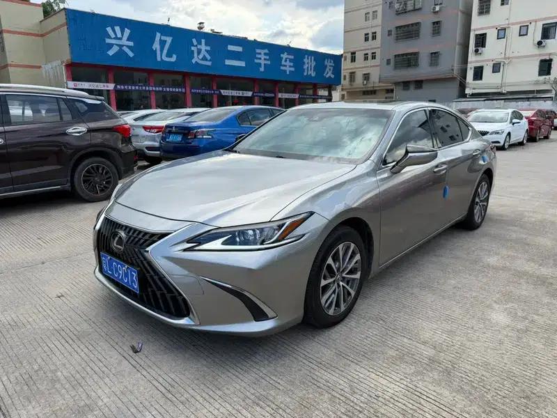 Lexus ES 2022 200 Premium Edition — миниатюра 1