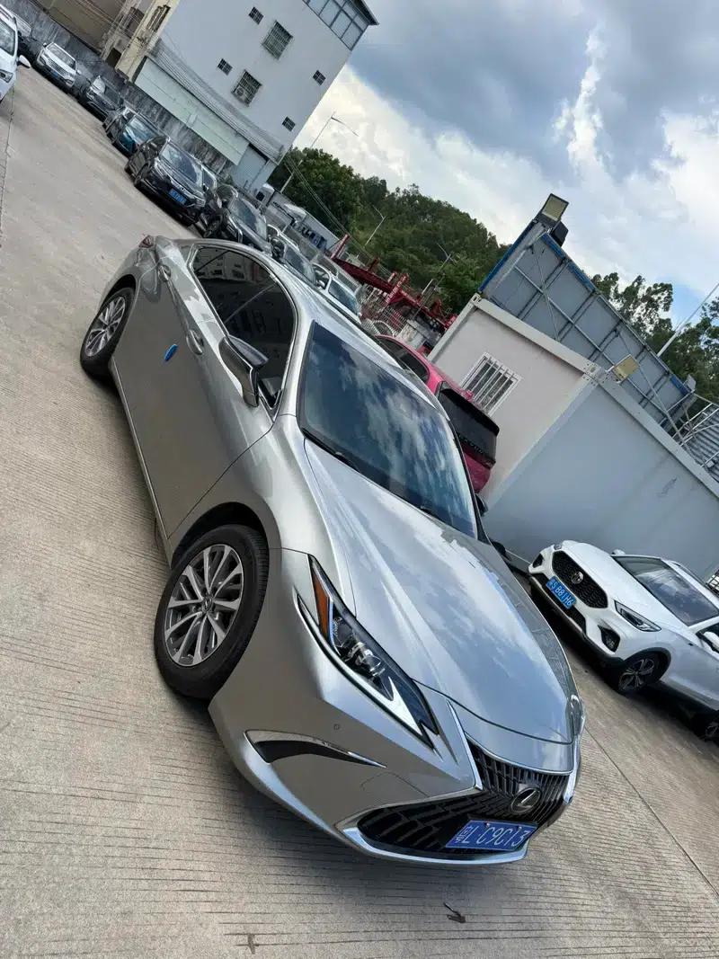 Lexus ES 2022 200 Premium Edition — миниатюра 3